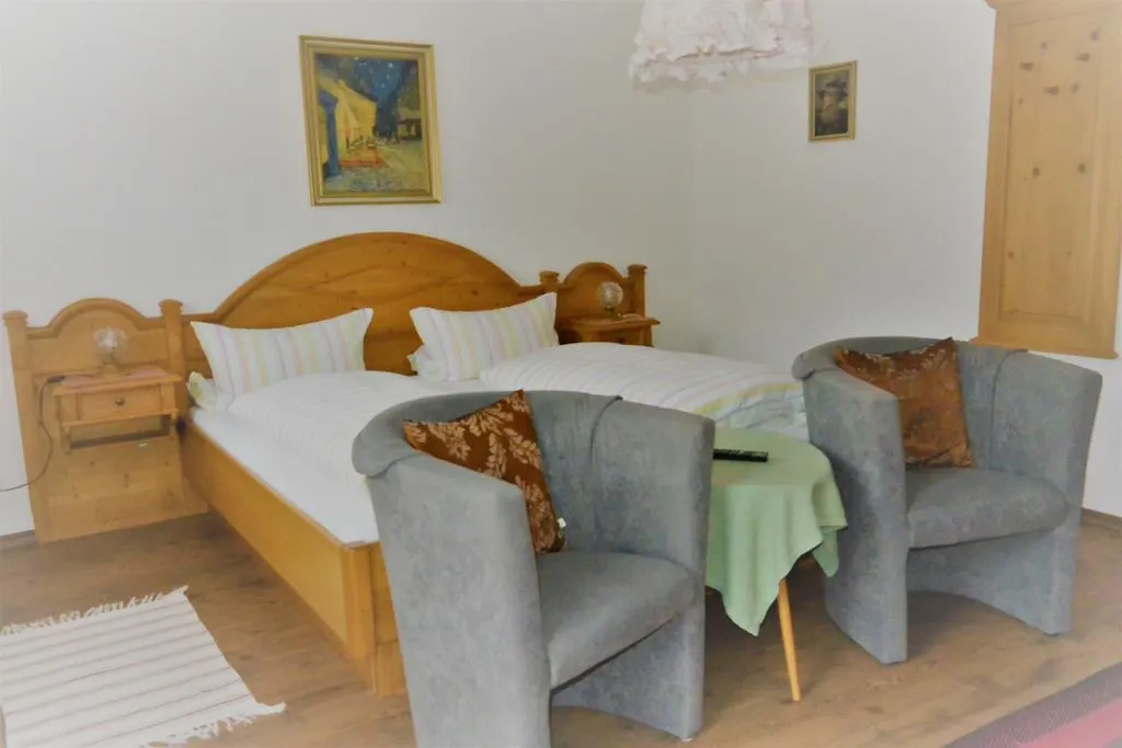 Pension Zillnhaeusl Schoenau am Koenigsee Guest house